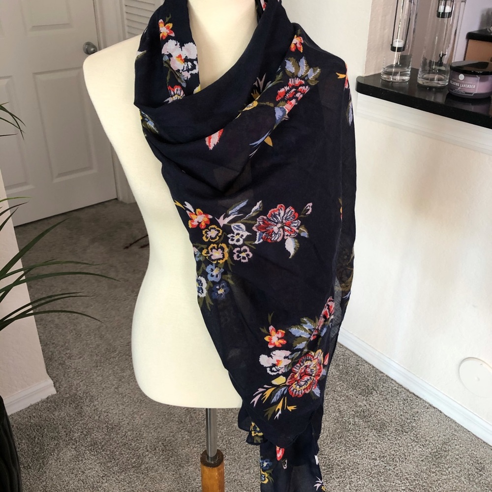 NEW Navy floral scarf
